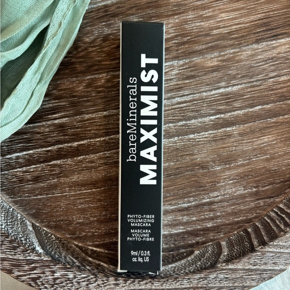 bareMinerals Maximum Black Mascara • Volumizing Mascara • Smokey eyes • New - Picture 2 of 5